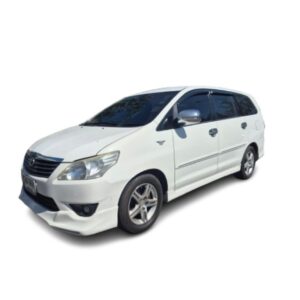 Toyota Innova SUV 7 ที่นั่ง  เช่า เริ่มต้นที่ 1,500 บาท/วัน